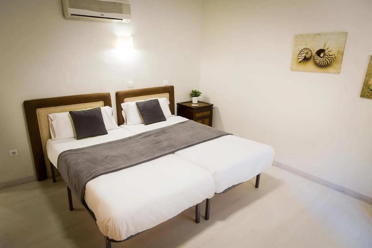 Apartment 3 Dormitorios Con Balcon Junto Calle Larios Malaga