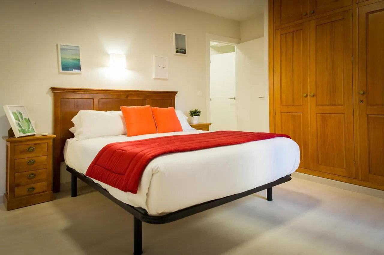 Apartamento 3 Dormitorios Con Balcon Junto Calle Larios Málaga