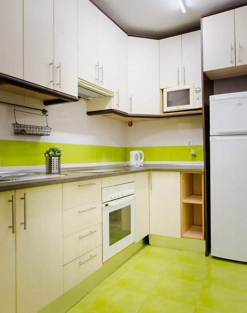 3 Dormitorios Con Balcon Junto Calle Larios Málaga Apartamento