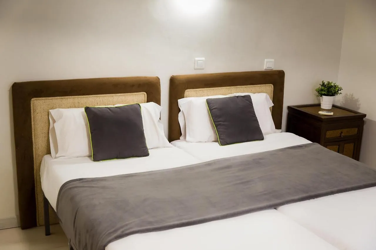 3 Dormitorios Con Balcon Junto Calle Larios Málaga Espanha