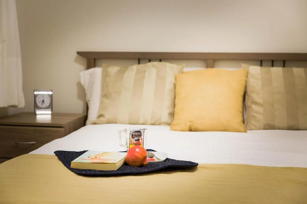 Apartamento 3 Dormitorios Con Balcon Junto Calle Larios Málaga